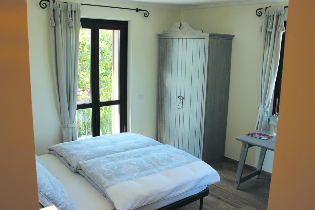 Alta Villa The Countryhouse Adults Only Boutique Bnb Vigliano d'Asti Phòng bức ảnh