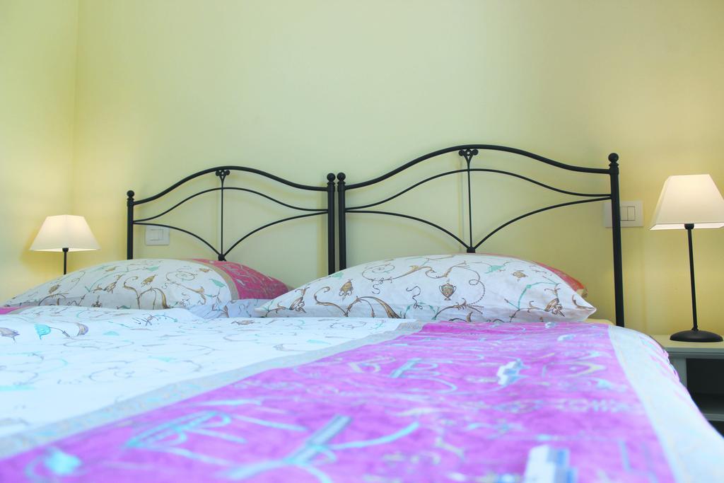 Alta Villa The Countryhouse Adults Only Boutique Bnb Vigliano d'Asti Phòng bức ảnh