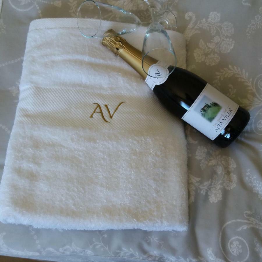 Alta Villa The Countryhouse Adults Only Boutique Bnb Vigliano d'Asti Ngoại thất bức ảnh